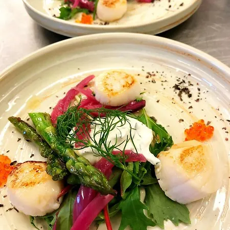 Bryggehotell 3* Røst